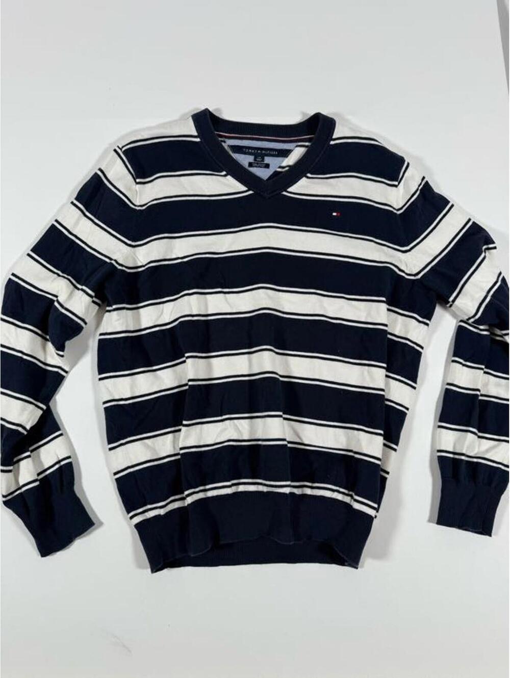 Tommy Hilfiger Men's Striped V-Neck Sweater Large